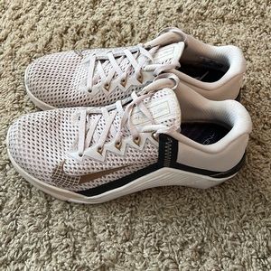 Nike Women's Metcon 6 Training Shoes